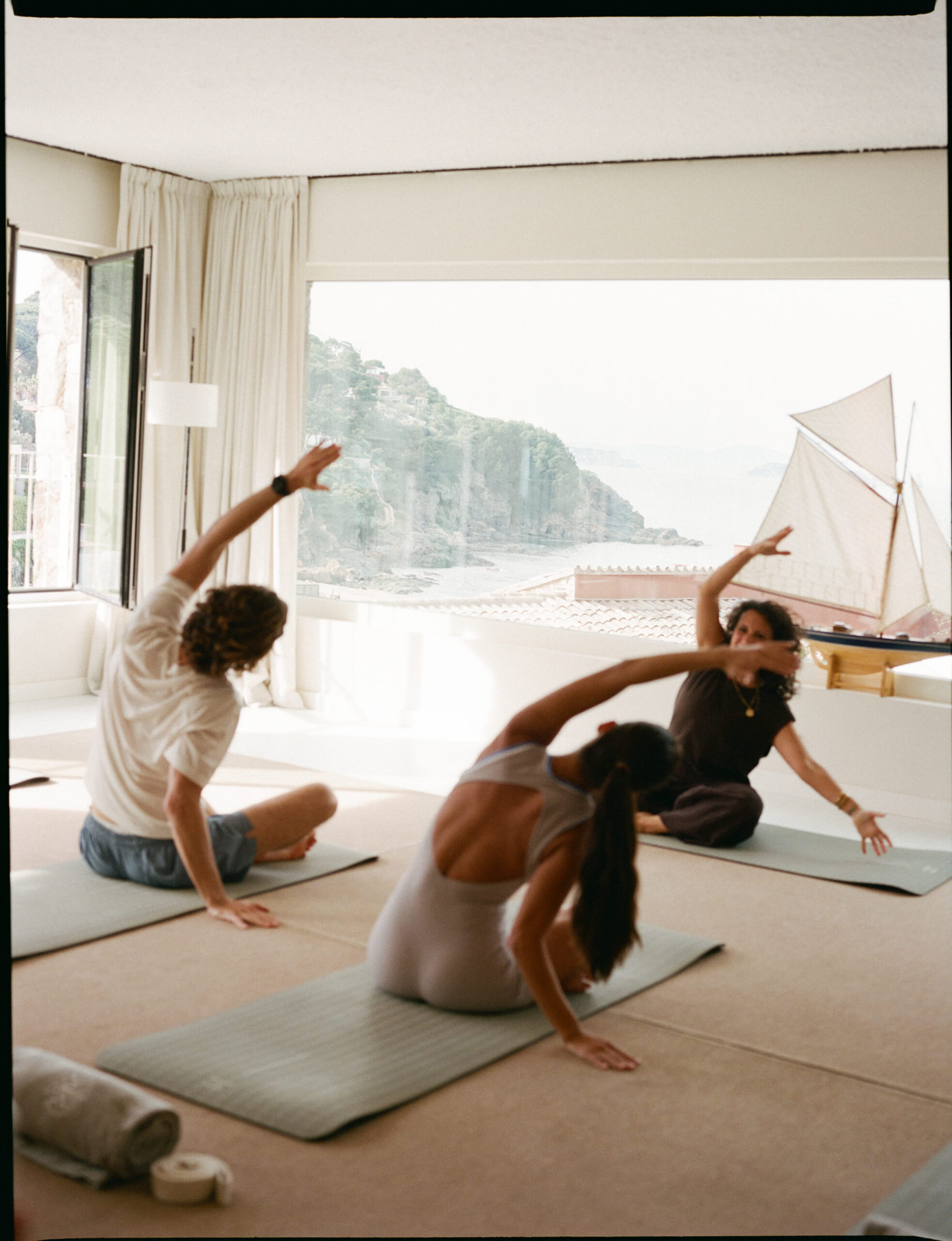 Yoga al Amanecer con Vistas a las Illes Medes